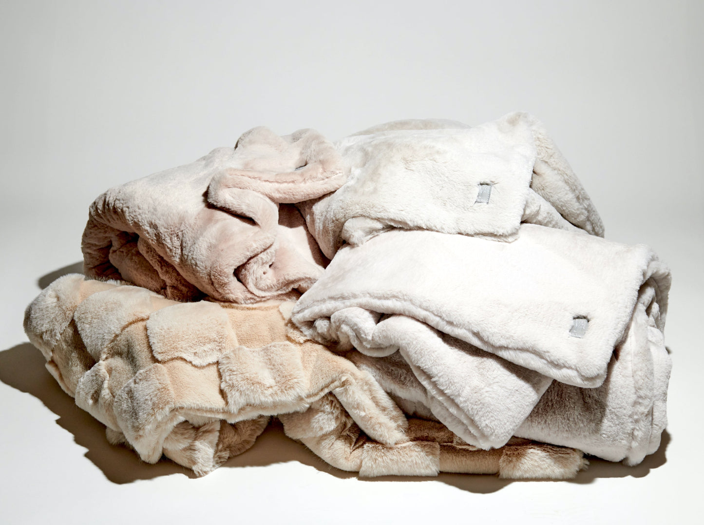 Luxe Faux Fur Minky Throw in Moonstone
