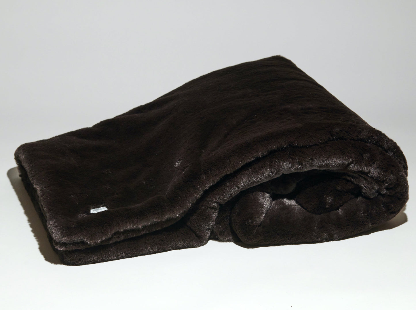 Luxe Faux Fur Throw in Espresso