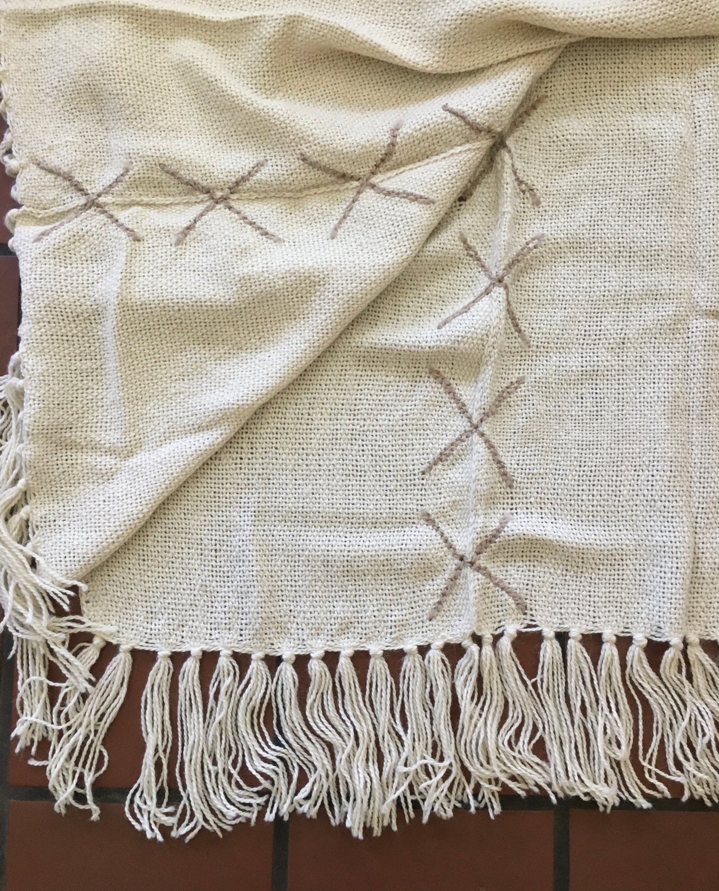 Bespoke "Rio X" Llama Wool Throw With Tassels (Cream/Beige)